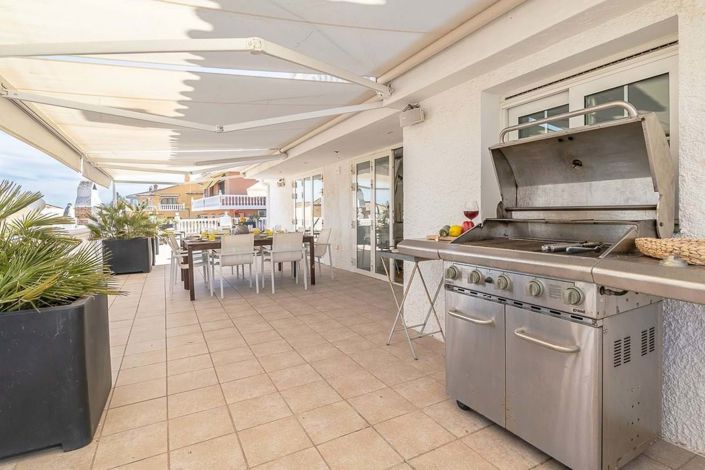 Image No.10-6 Bed Villa for sale