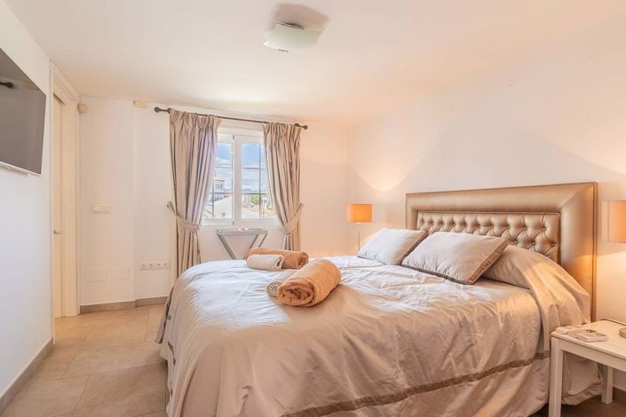 Image No.16-6 Bed Villa for sale