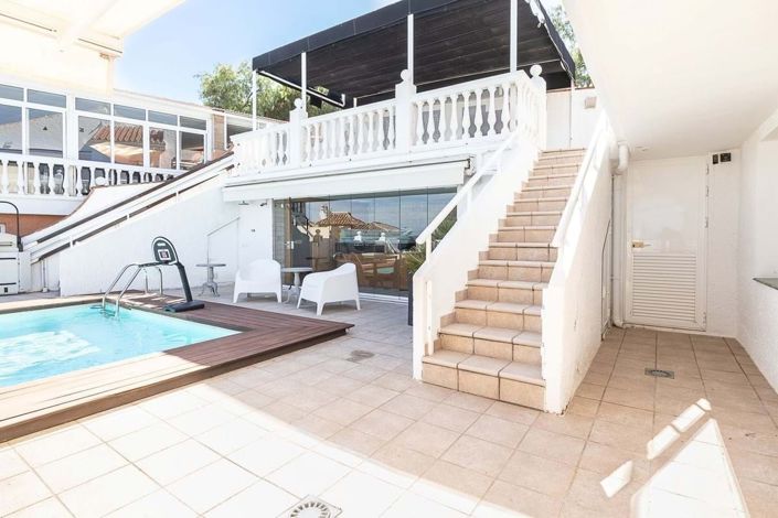 Image No.20-6 Bed Villa for sale