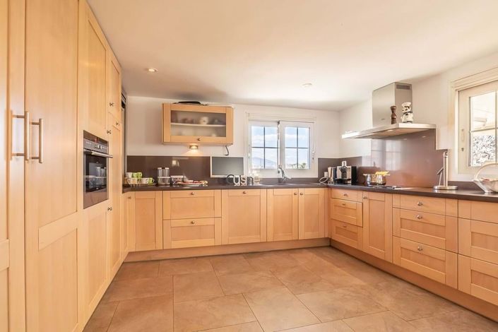 Image No.7-6 Bed Villa for sale