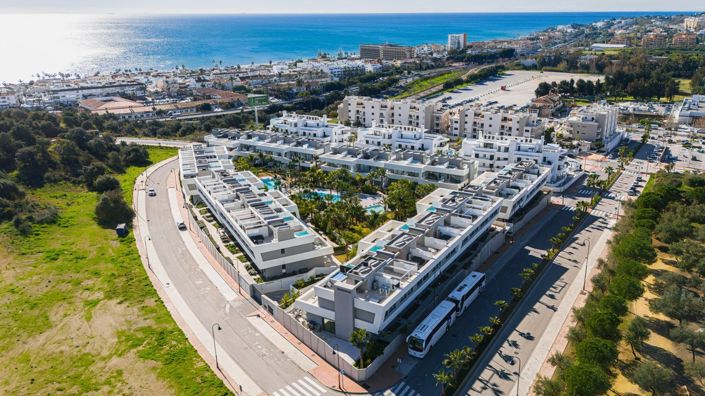 Image No.2-4 Bed Townhouse for sale