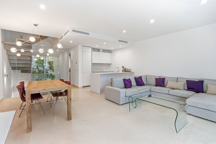 Image No.6-4 Bed Townhouse for sale