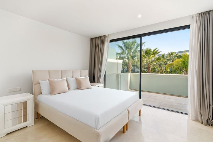 Image No.7-4 Bed Townhouse for sale