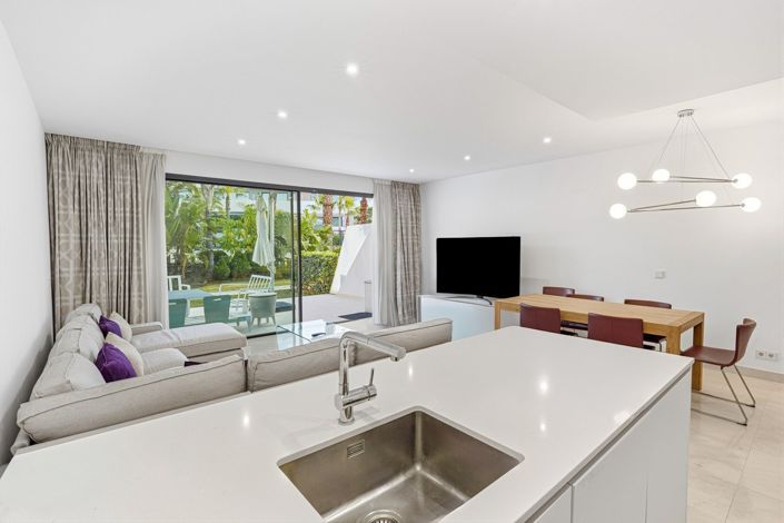 Image No.8-4 Bed Townhouse for sale