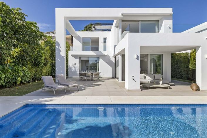 Image No.20-3 Bed Villa for sale