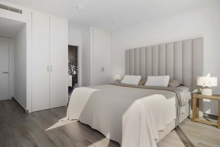 Image No.32-3 Bed Villa for sale