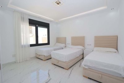 1447-658081-78d1f4f8b6655591b02d22fabb36a692d