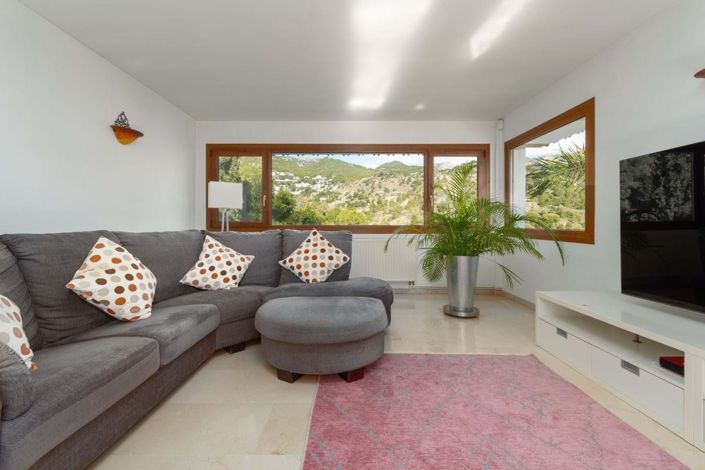 Image No.10-5 Bed Villa for sale