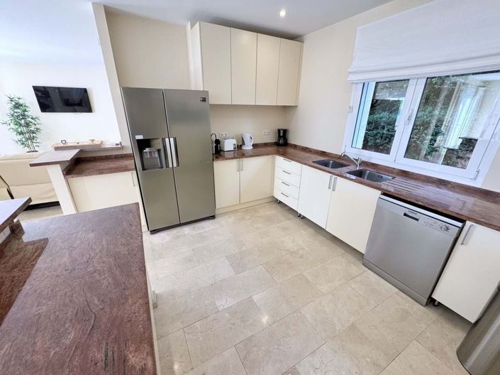 Image No.11-5 Bed Villa for sale