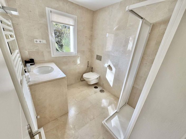 Image No.25-5 Bed Villa for sale