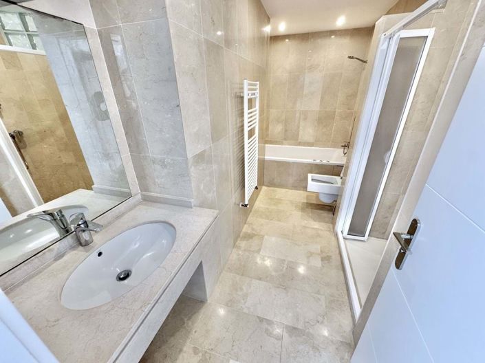 Image No.27-5 Bed Villa for sale