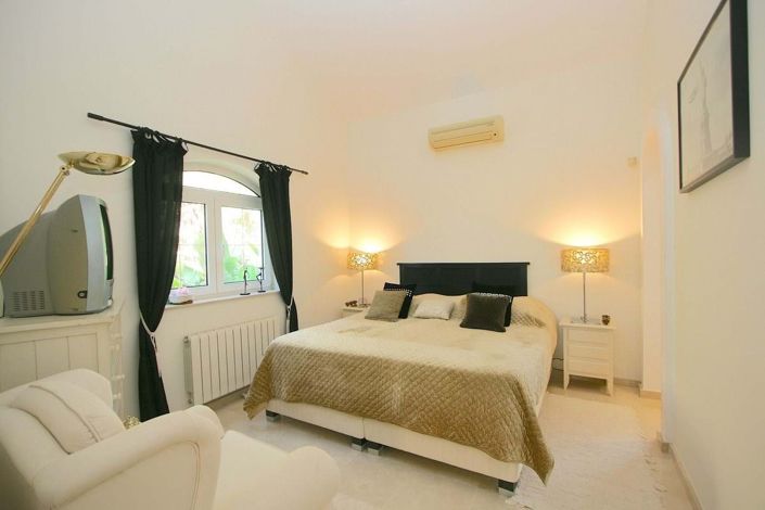 Image No.5-4 Bed Villa for sale