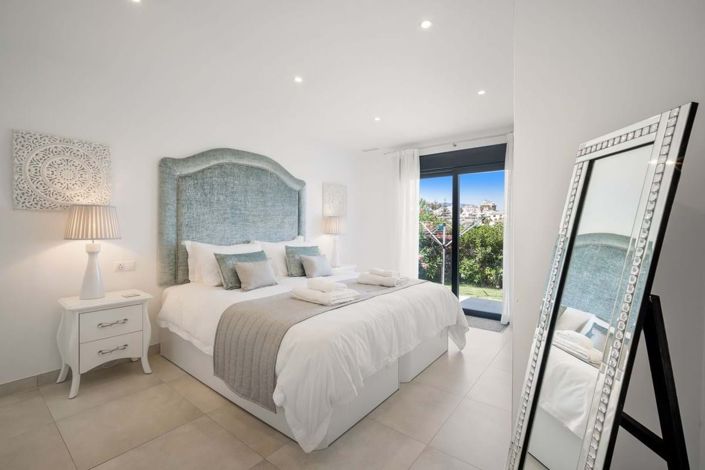 Image No.22-5 Bed Villa for sale