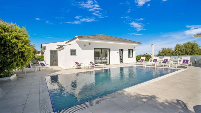 Image No.28-5 Bed Villa for sale