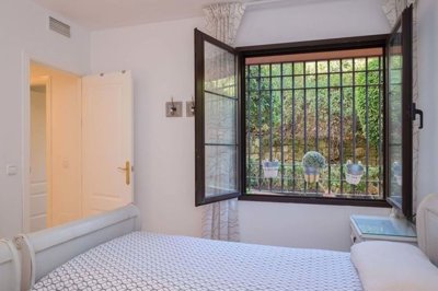 1447-658470-78d1f4f8b6655591b02d22fabb36a692d