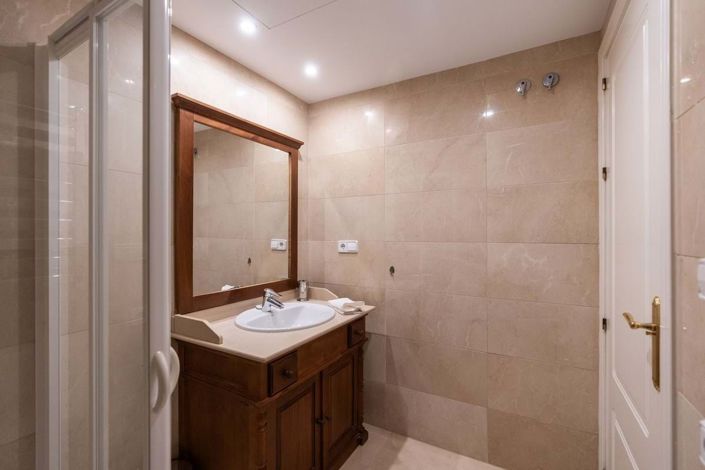 Image No.10-2 Bed Apartment for sale