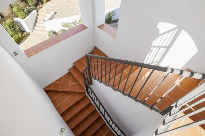 Image No.33-3 Bed Apartment for sale