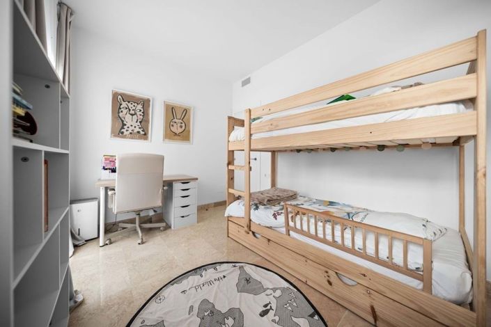 Image No.25-3 Bed Apartment for sale