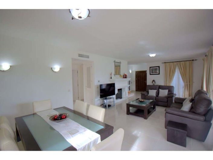 Image No.10-4 Bed Villa for sale