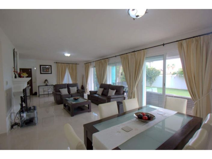 Image No.11-4 Bed Villa for sale