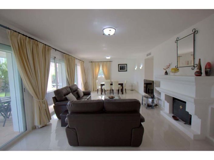 Image No.12-4 Bed Villa for sale