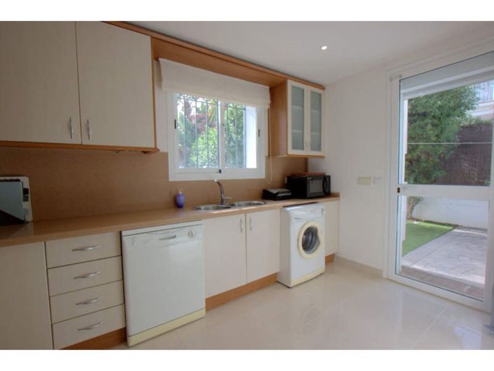 Image No.15-4 Bed Villa for sale