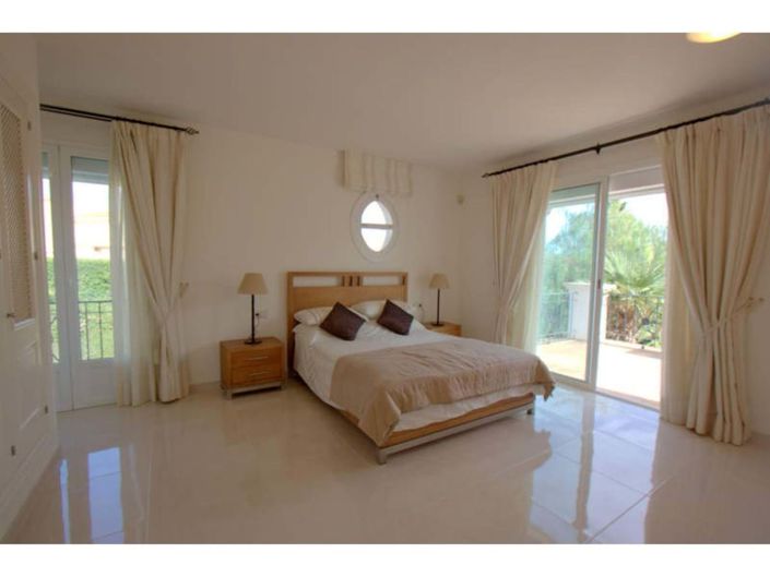 Image No.16-4 Bed Villa for sale