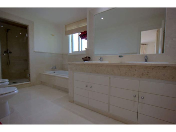 Image No.18-4 Bed Villa for sale