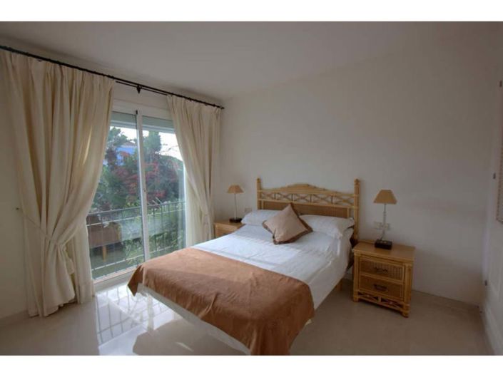 Image No.20-4 Bed Villa for sale