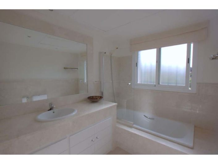 Image No.23-4 Bed Villa for sale