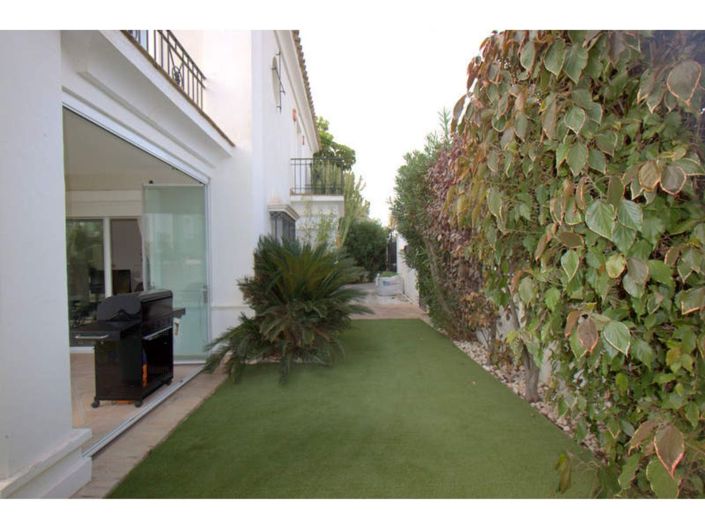 Image No.28-4 Bed Villa for sale