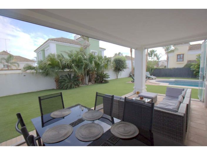 Image No.5-4 Bed Villa for sale