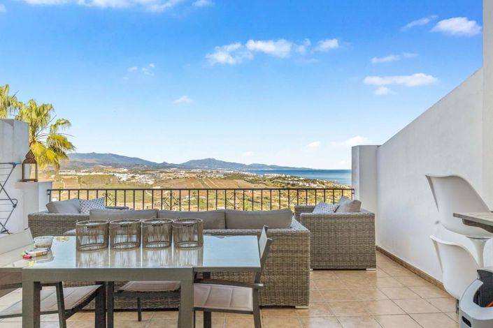 Image No.18-5 Bed Townhouse for sale