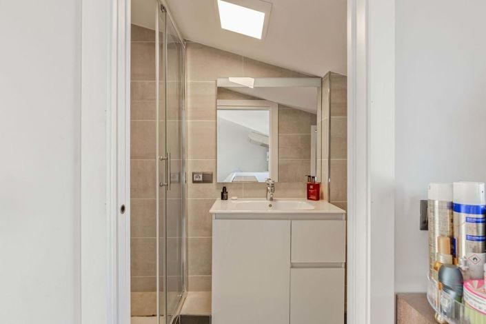 Image No.33-5 Bed Townhouse for sale