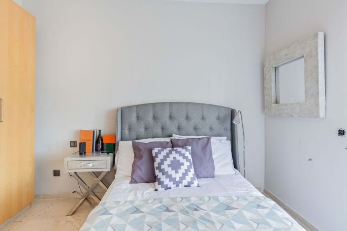 Image No.40-5 Bed Townhouse for sale