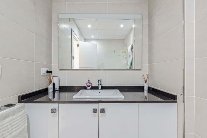 Image No.44-5 Bed Townhouse for sale