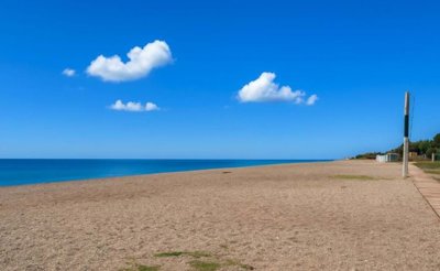 1447-658525-78d1f4f8b6655591b02d22fabb36a692d