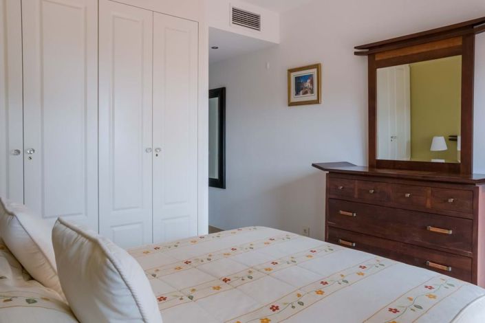 Image No.32-2 Bed Apartment for sale