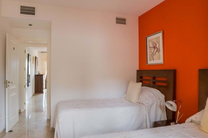 Image No.40-2 Bed Apartment for sale