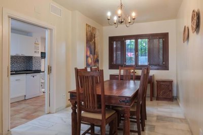 1447-658547-78d1f4f8b6655591b02d22fabb36a692d