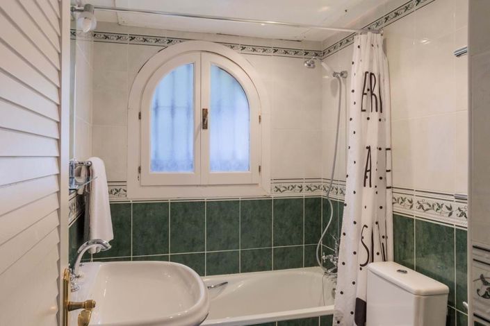 Image No.25-3 Bed Townhouse for sale