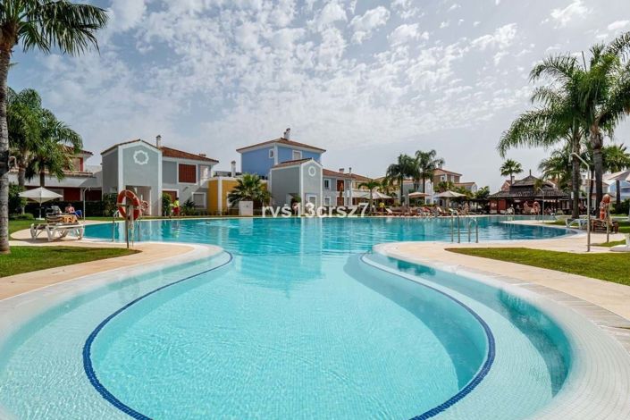 Image No.38-3 Bed Property for sale