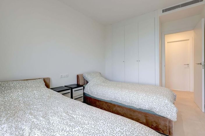 Image No.21-3 Bed Apartment for sale