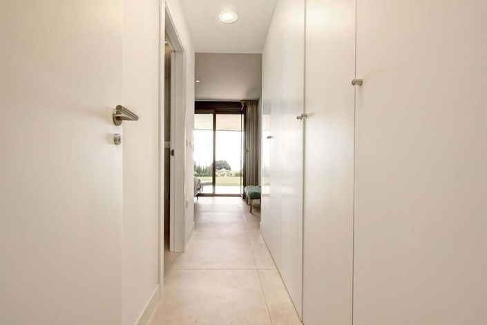 Image No.24-3 Bed Apartment for sale