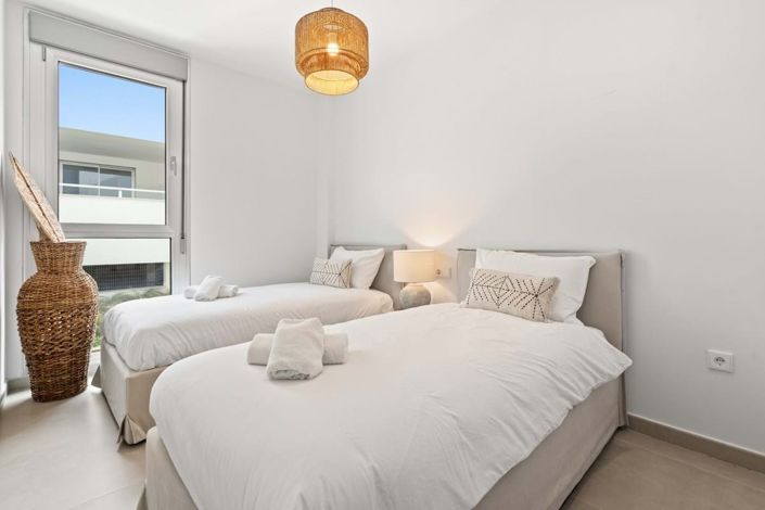 Image No.19-3 Bed Apartment for sale