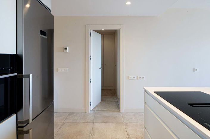 Image No.18-3 Bed Apartment for sale