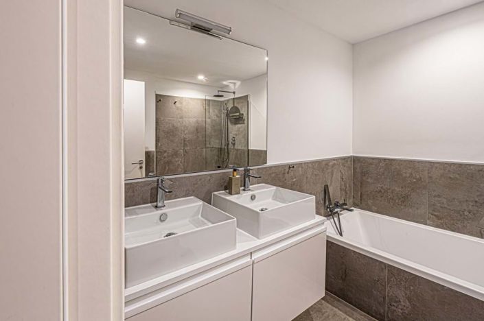 Image No.21-3 Bed Apartment for sale