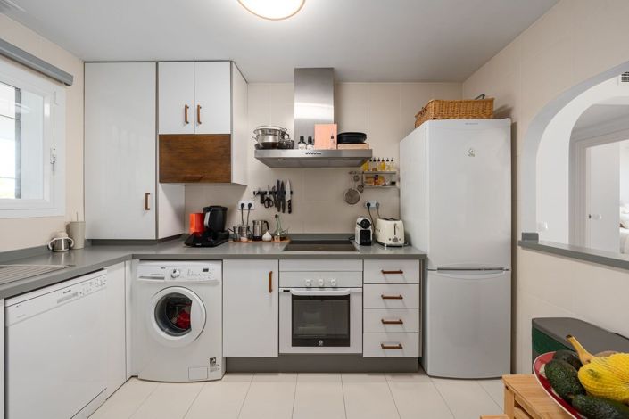 Image No.10-2 Bed Apartment for sale