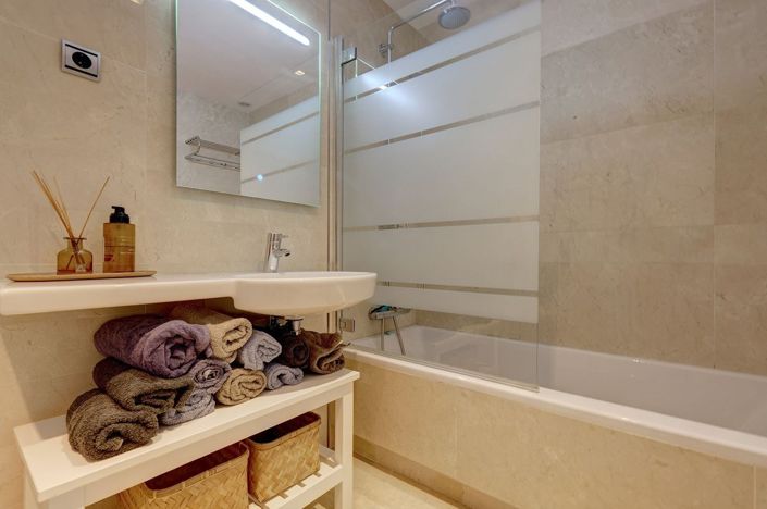 Image No.29-2 Bed Apartment for sale