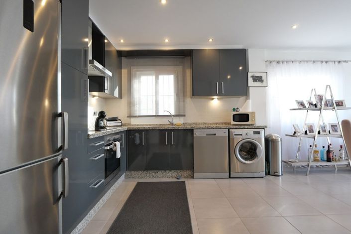 Image No.20-2 Bed Apartment for sale